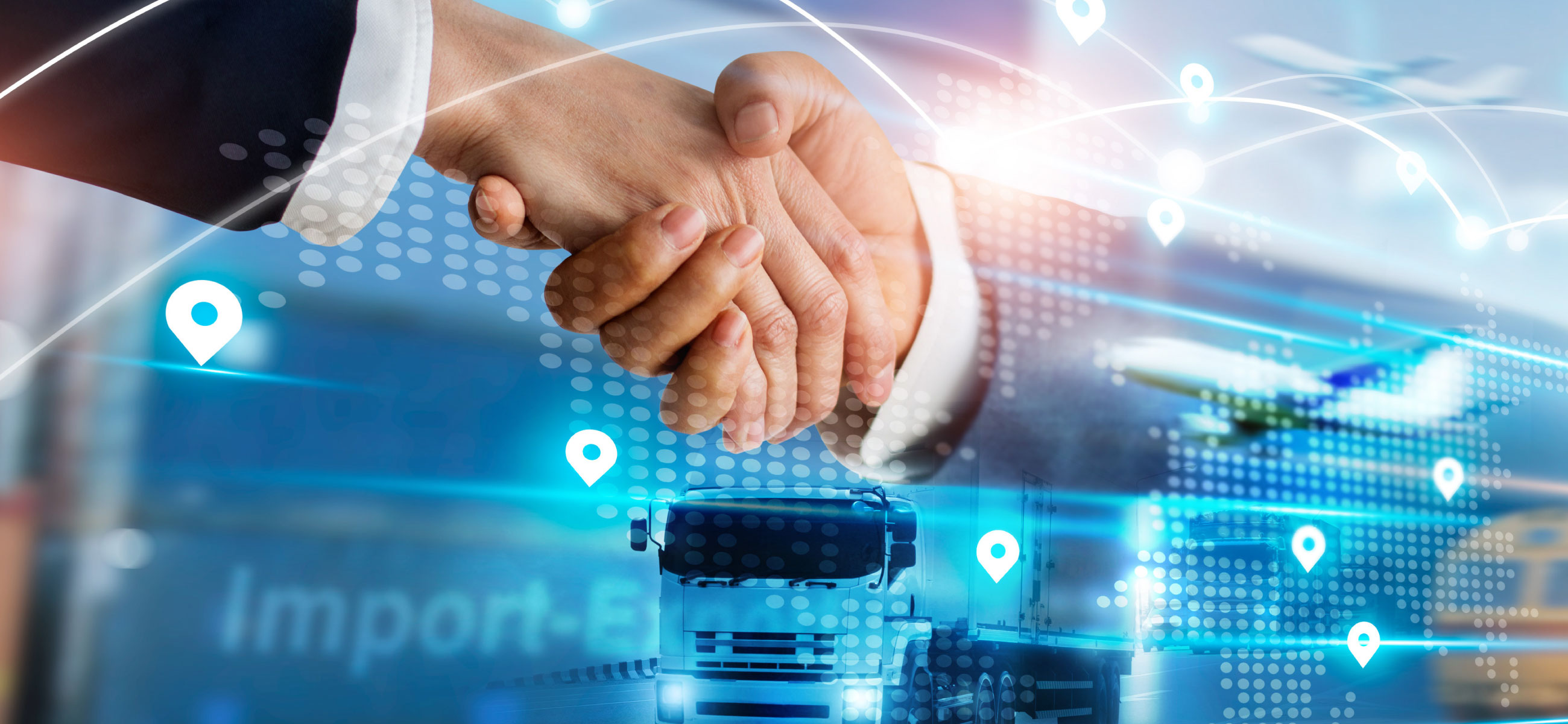 かたい握手を交わす手